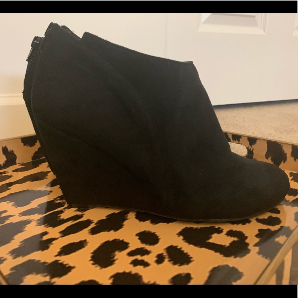 Nine West wedge booties size 7